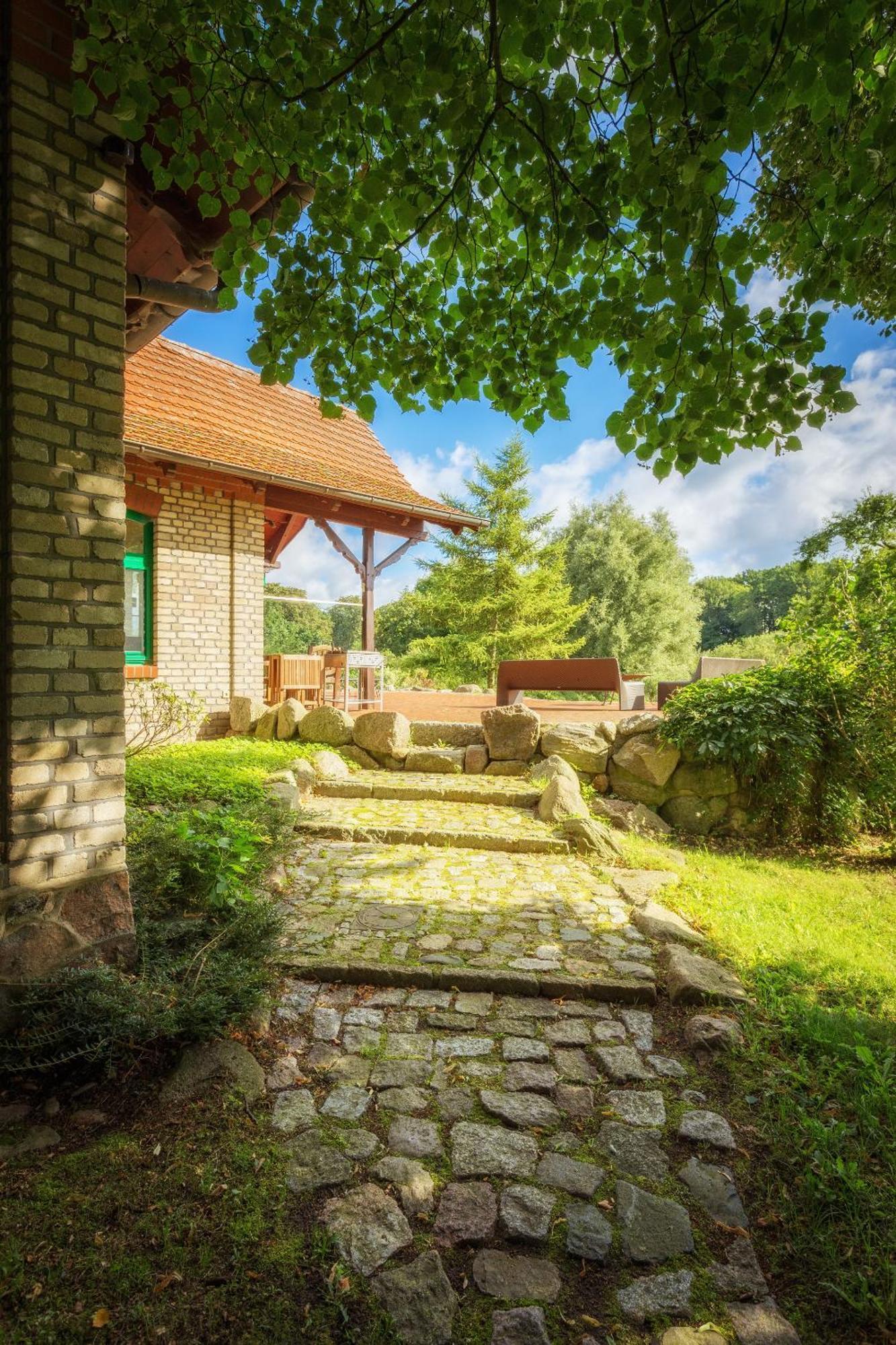 J1 Idyllisches Ferienhaus Mit Seeblick Julchendorf Exterior foto