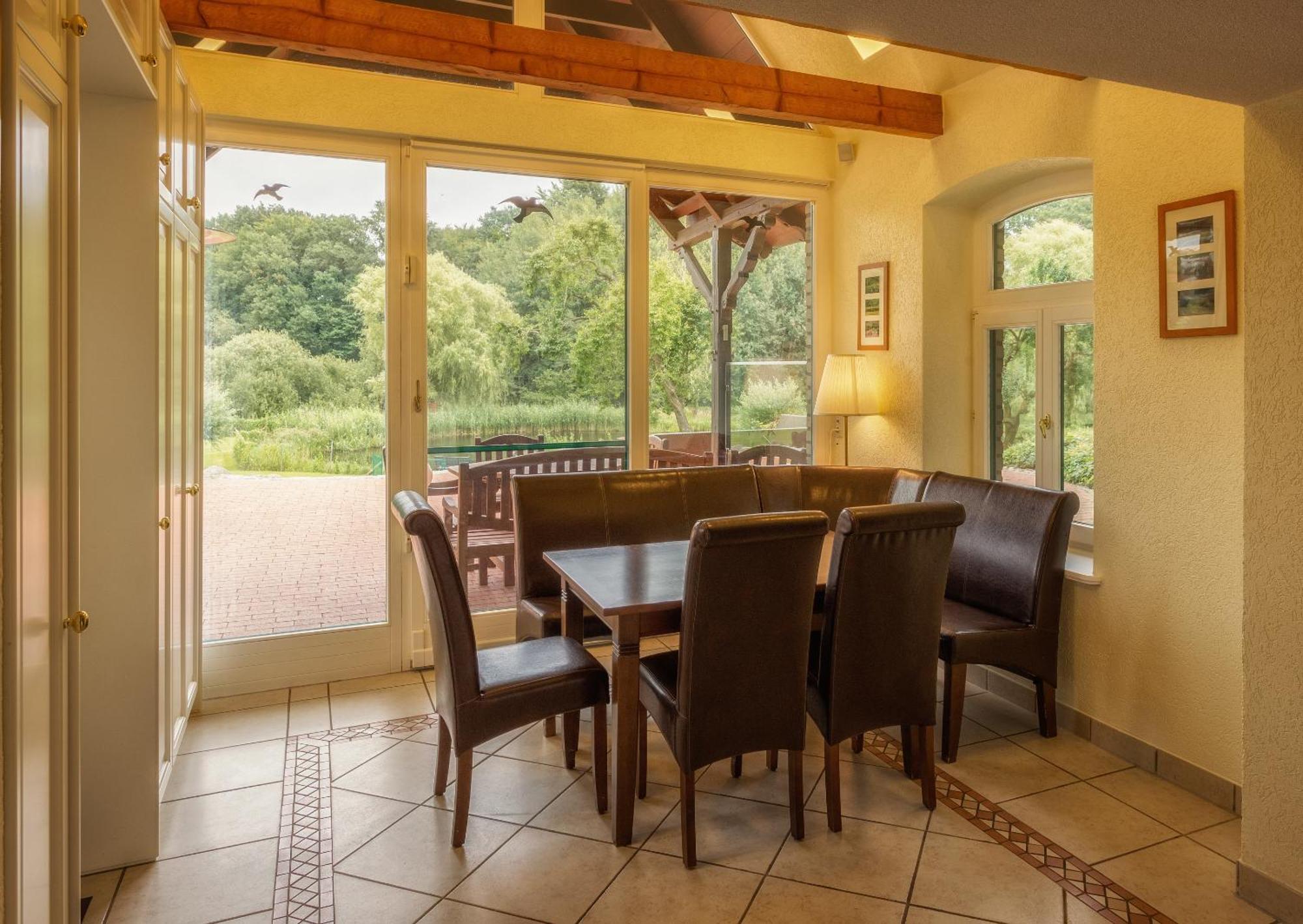 J1 Idyllisches Ferienhaus Mit Seeblick Julchendorf Exterior foto