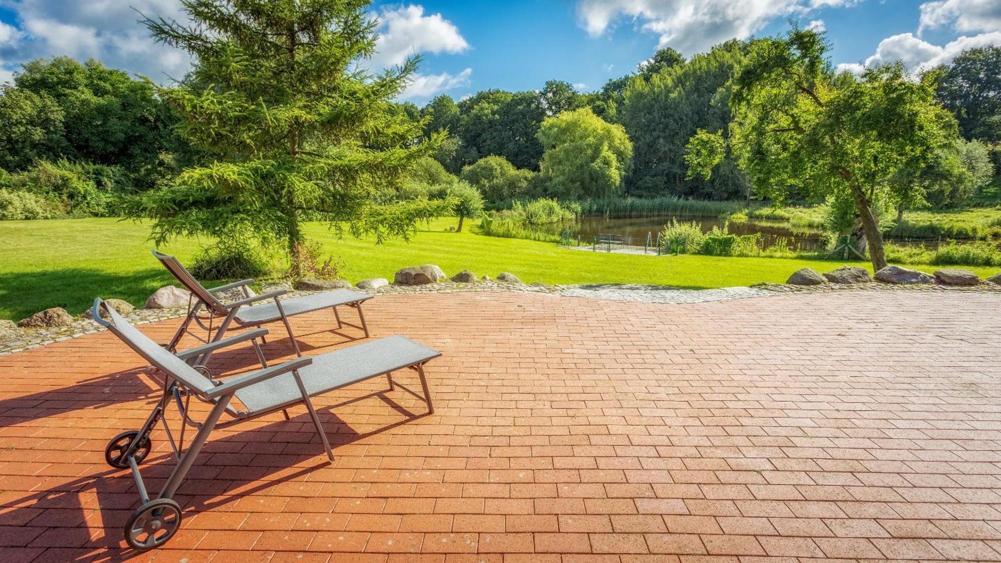 J1 Idyllisches Ferienhaus Mit Seeblick Julchendorf Exterior foto